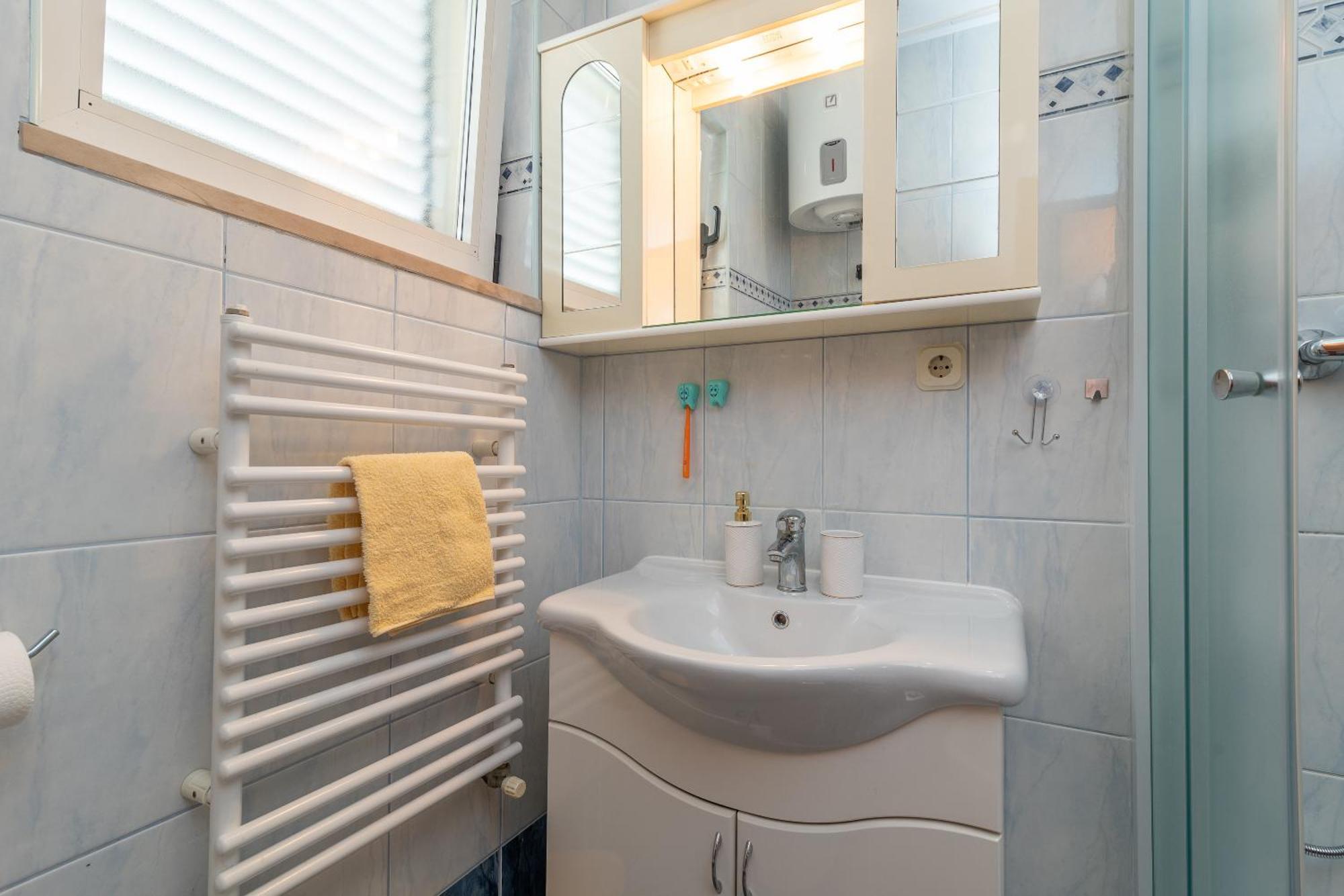 Comfortable Apartment Near The Sea Trogir Exterior foto