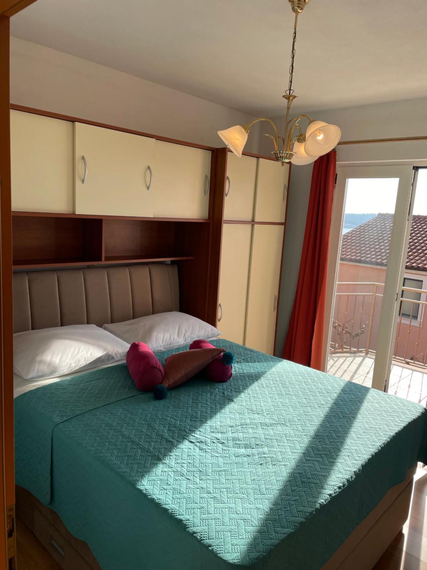 Comfortable Apartment Near The Sea Trogir Exterior foto