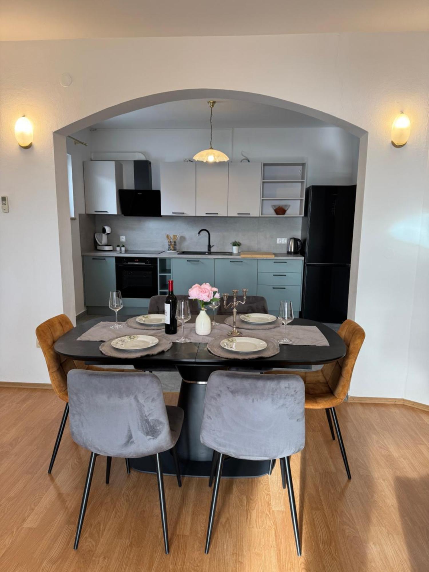 Comfortable Apartment Near The Sea Trogir Exterior foto